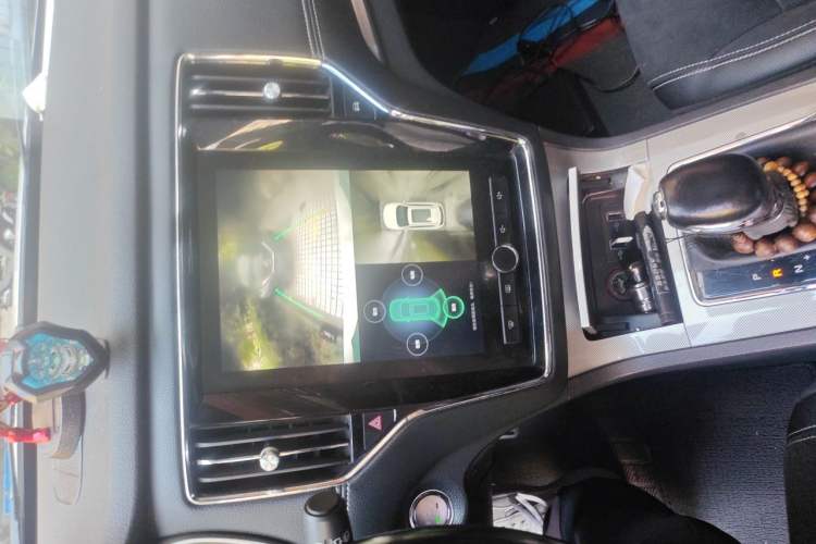 Used Roewe RX5 New Energy 2017 eRX5 50T Hybrid Connected Prestige Flagship Edition Audio And AC Panel
