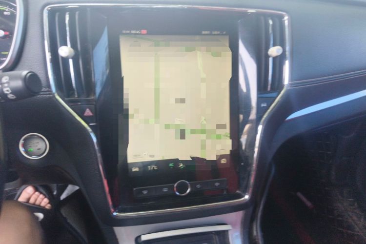 Used Roewe RX5 New Energy 2017 ERX5 EV400 Electric Internet Luxury Edition Audio And AC Panel