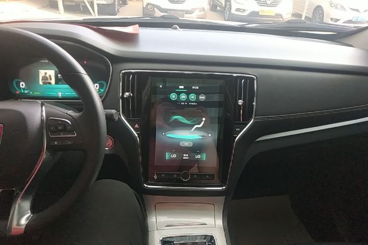 Used Roewe RX5 New Energy 2017 ERX5 EV400 Electric Internet Flagship Edition Center Console