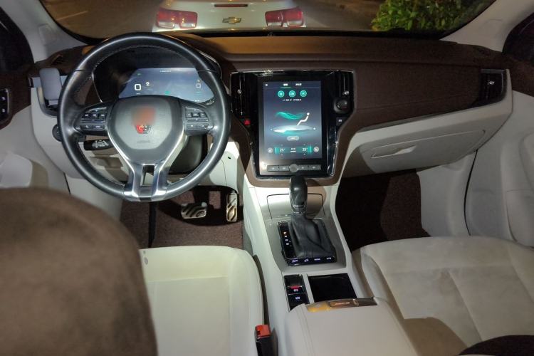 Used Roewe RX5 New Energy 2017 eRX5 50T Hybrid Connected Prestige Flagship Edition Center Console