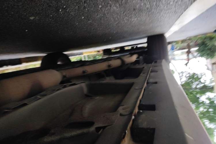 Used Roewe RX5 New Energy 2017 eRX5 50T Hybrid Connected Prestige Flagship Edition Chassis Front Right
