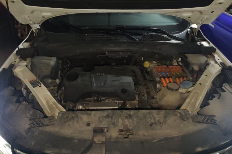 Used Roewe RX5 New Energy 2017 eRX5 50T Hybrid Connected Prestige Flagship Edition Engine Bay