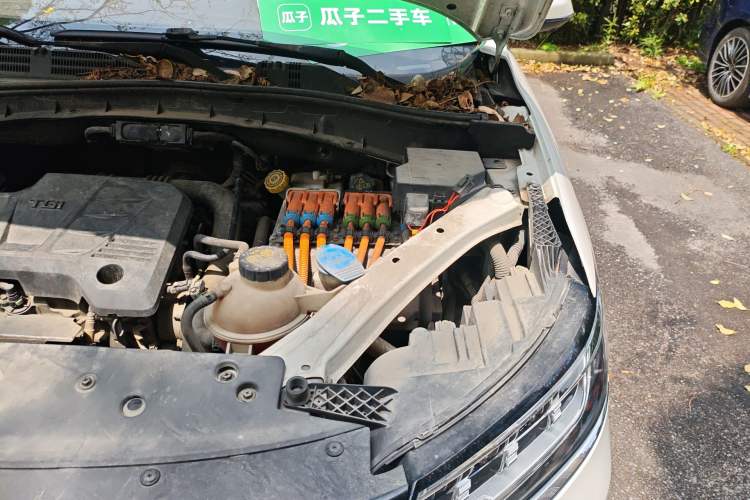 Used Roewe RX5 New Energy 2017 eRX5 50T Hybrid Connected Prestige Flagship Edition Engine Bay Left