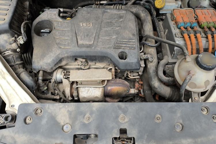 Used Roewe RX5 New Energy 2017 eRX5 50T Hybrid Connected Prestige Flagship Edition Engine Bay