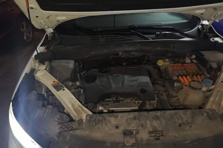 Used Roewe RX5 New Energy 2017 eRX5 50T Hybrid Connected Prestige Flagship Edition Engine Bay Right