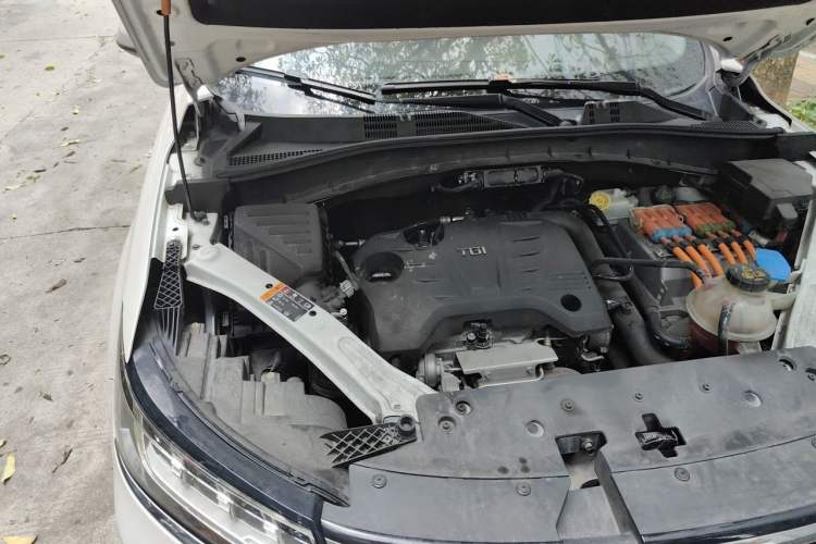Used Roewe RX5 New Energy 2017 eRX5 50T Hybrid Connected Prestige Flagship Edition Engine Bay Right
