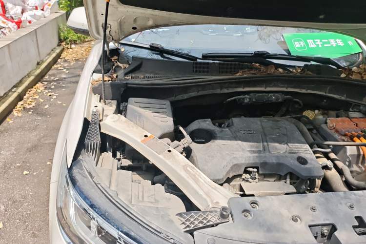 Used Roewe RX5 New Energy 2017 eRX5 50T Hybrid Connected Prestige Flagship Edition Engine Bay Right