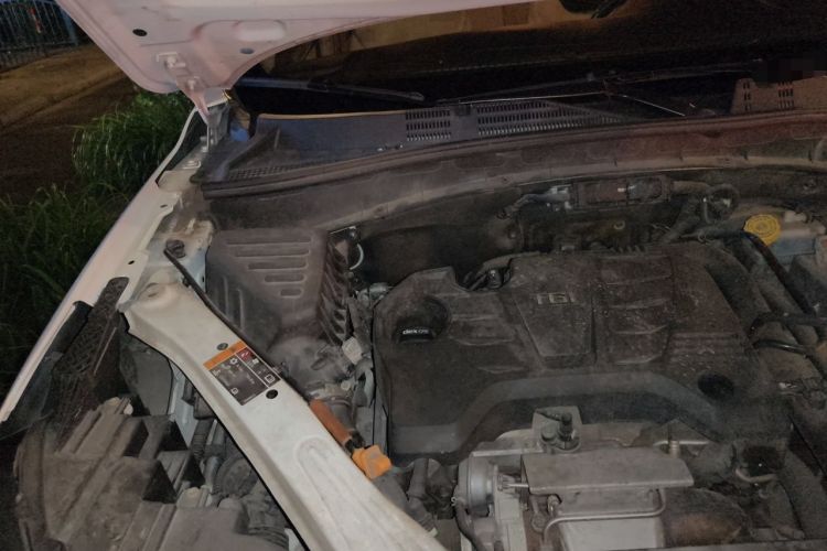 Used Roewe RX5 New Energy 2017 eRX5 50T Hybrid Connected Prestige Flagship Edition Engine Bay Right
