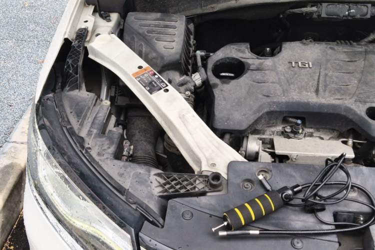 Used Roewe RX5 New Energy 2017 eRX5 50T Hybrid Connected Prestige Flagship Edition Engine Bay Right