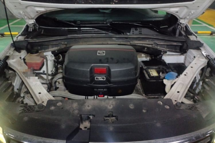 Used Roewe RX5 New Energy 2017 ERX5 EV400 Electric Internet Luxury Edition Engine Bay