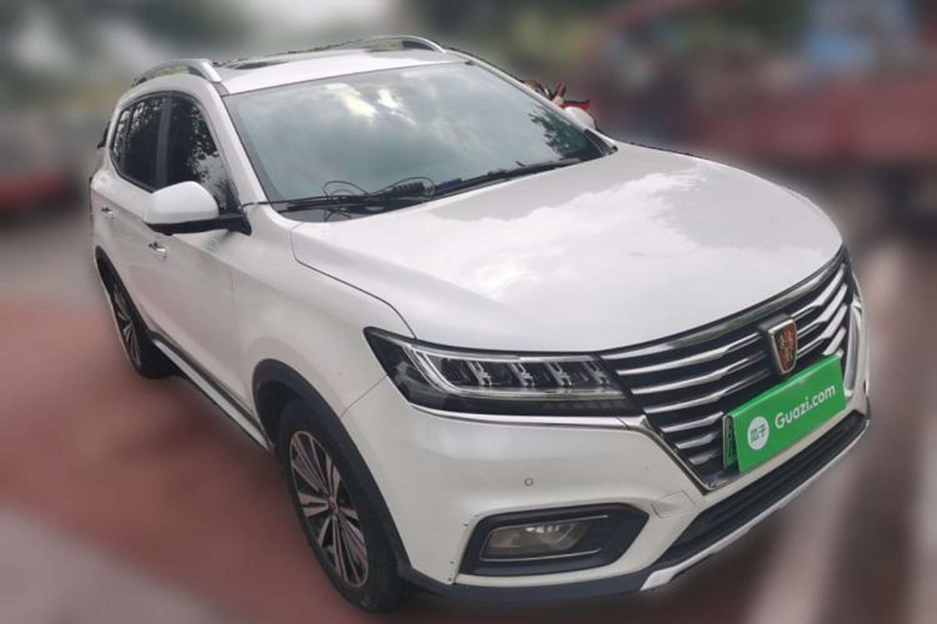 Used Roewe RX5 New Energy 2017 eRX5 50T Hybrid Connected Prestige Flagship Edition Front Right 45 Deg