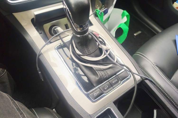 Used Roewe RX5 New Energy 2017 eRX5 50T Hybrid Connected Prestige Flagship Edition Gear Lever