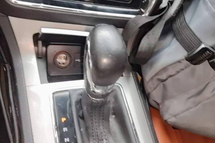 Used Roewe RX5 New Energy 2017 eRX5 50T Hybrid Connected Prestige Flagship Edition Gear Lever