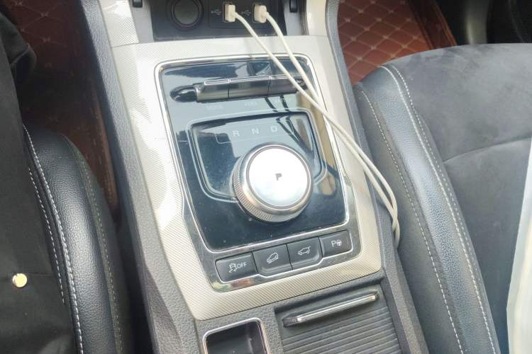 Used Roewe RX5 New Energy 2017 ERX5 EV400 Electric Internet Supreme Edition Gear Lever