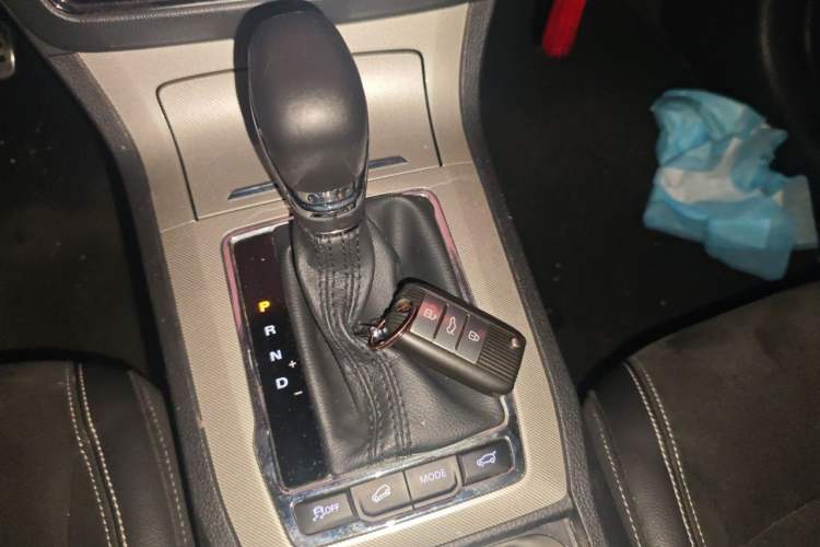 Used Roewe RX5 New Energy 2017 eRX5 50T Hybrid Connected Prestige Flagship Edition Gear Lever