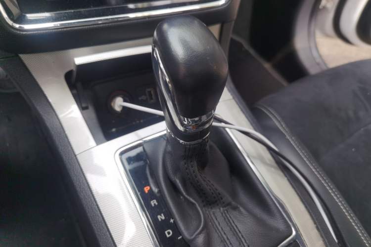 Used Roewe RX5 New Energy 2017 eRX5 50T Hybrid Connected Prestige Flagship Edition Gear Lever