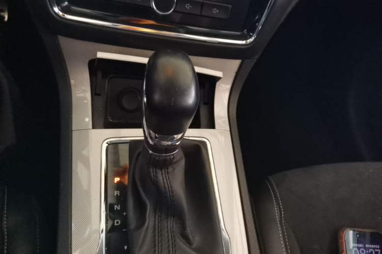 Used Roewe RX5 New Energy 2017 eRX5 50T Hybrid Connected Prestige Flagship Edition Gear Lever