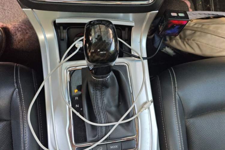 Used Roewe RX5 New Energy 2017 eRX5 50T Hybrid Connected Prestige Flagship Edition Gear Lever