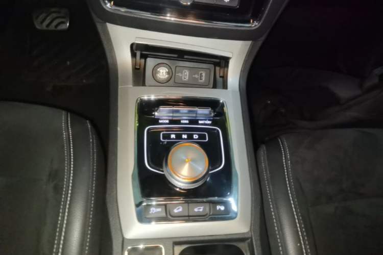 Used Roewe RX5 New Energy 2017 ERX5 EV400 Electric Internet Supreme Edition Gear Lever