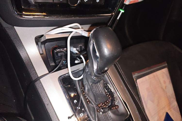 Used Roewe RX5 New Energy 2017 eRX5 50T Hybrid Connected Prestige Flagship Edition Gear Lever