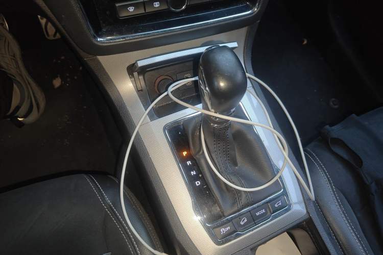 Used Roewe RX5 New Energy 2017 eRX5 50T Hybrid Connected Prestige Flagship Edition Gear Lever
