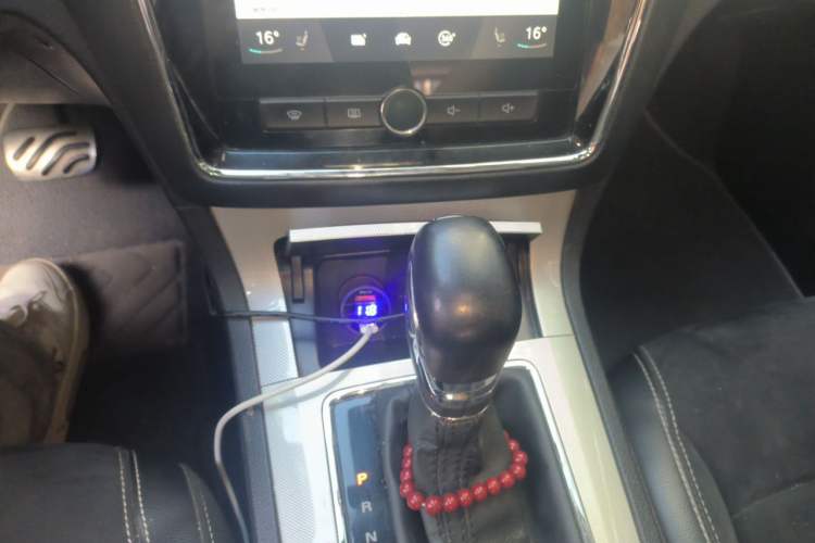 Used Roewe RX5 New Energy 2017 eRX5 50T Hybrid Connected Prestige Flagship Edition Gear Lever