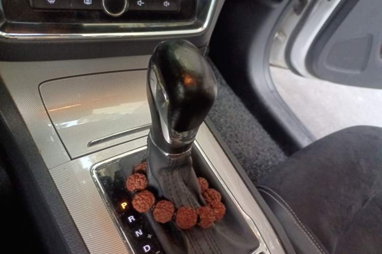 Used Roewe RX5 New Energy 2017 eRX5 50T Hybrid Connected Prestige Flagship Edition Gear Lever