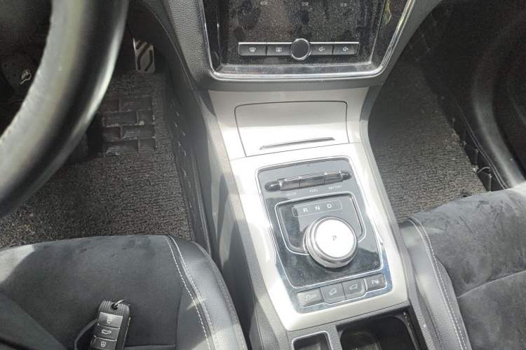 Used Roewe RX5 New Energy 2017 ERX5 EV400 Electric Internet Supreme Edition Gear Lever