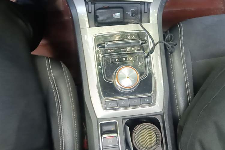Used Roewe RX5 New Energy 2017 ERX5 EV400 Electric Internet Supreme Edition Gear Lever