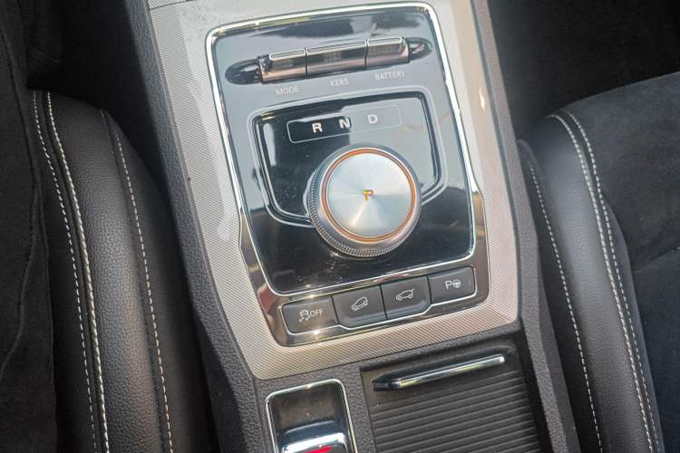 Used Roewe RX5 New Energy 2017 ERX5 EV400 Electric Internet Supreme Edition Gear Lever