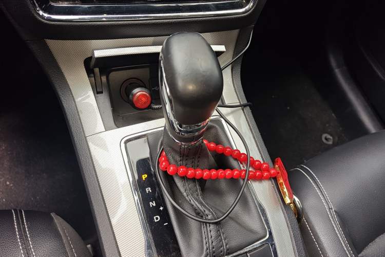 Used Roewe RX5 New Energy 2017 eRX5 50T Hybrid Connected Prestige Flagship Edition Gear Lever