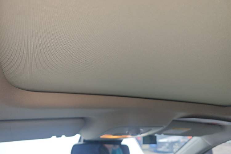 Used Roewe RX5 New Energy 2017 eRX5 50T Hybrid Connected Prestige Flagship Edition Headliner