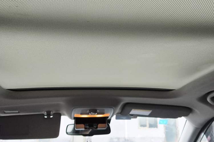 Used Roewe RX5 New Energy 2017 ERX5 EV400 Electric Internet Supreme Edition Headliner