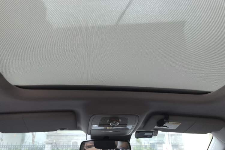 Used Roewe RX5 New Energy 2017 eRX5 50T Hybrid Connected Prestige Flagship Edition Headliner
