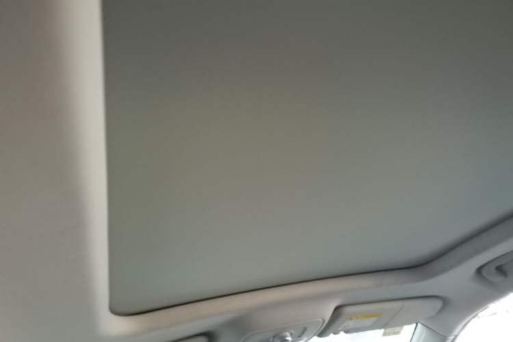 Used Roewe RX5 New Energy 2017 eRX5 50T Hybrid Connected Prestige Flagship Edition Headliner