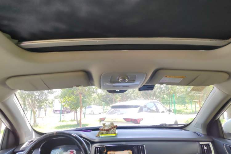 Used Roewe RX5 New Energy 2017 eRX5 50T Hybrid Connected Prestige Flagship Edition Headliner