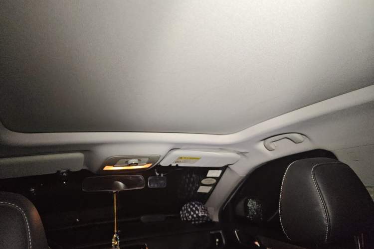 Used Roewe RX5 New Energy 2017 eRX5 50T Hybrid Connected Prestige Flagship Edition Headliner
