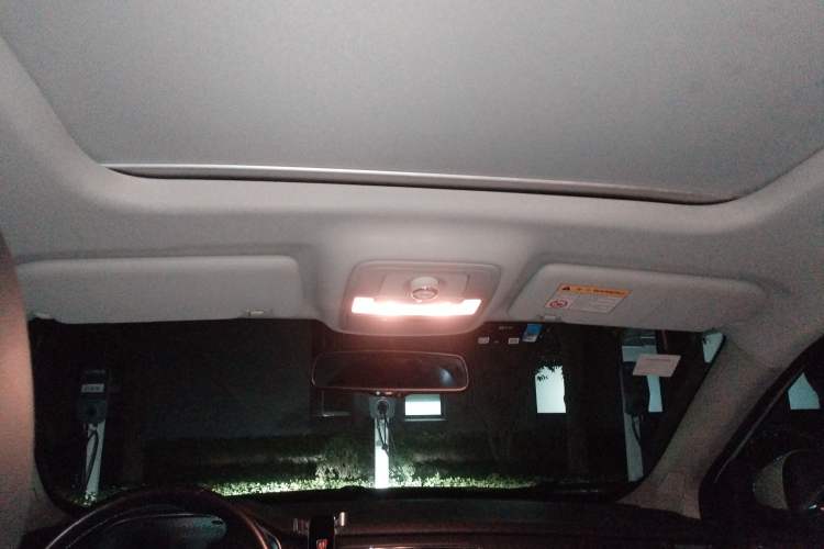 Used Roewe RX5 New Energy 2017 ERX5 EV400 Electric Internet Supreme Edition Headliner