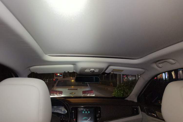 Used Roewe RX5 New Energy 2017 eRX5 50T Hybrid Connected Prestige Flagship Edition Headliner