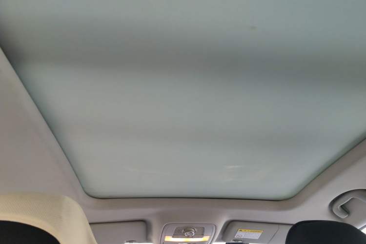 Used Roewe RX5 New Energy 2017 eRX5 50T Hybrid Connected Prestige Flagship Edition Headliner