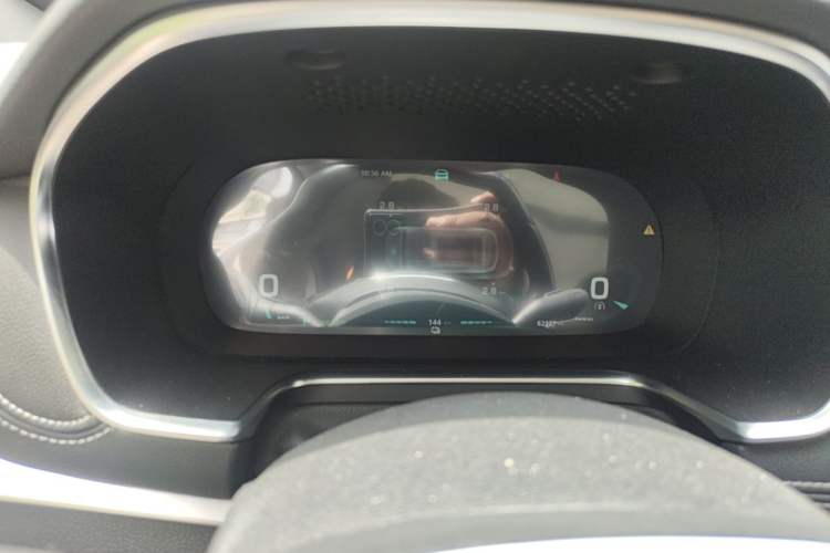 Used Roewe RX5 New Energy 2017 ERX5 EV400 Electric Internet Supreme Edition Instrument Cluster