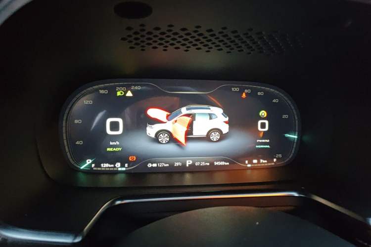 Used Roewe RX5 New Energy 2017 eRX5 50T Hybrid Connected Prestige Flagship Edition Instrument Cluster