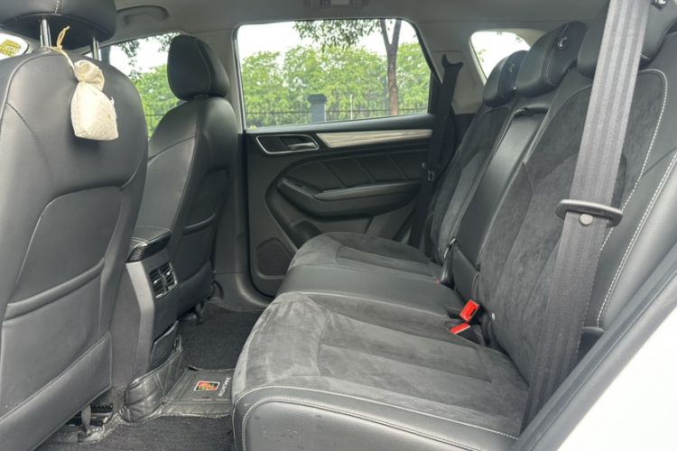 Used Roewe RX5 New Energy 2017 eRX5 50T Hybrid Connected Prestige Flagship Edition Interior 1