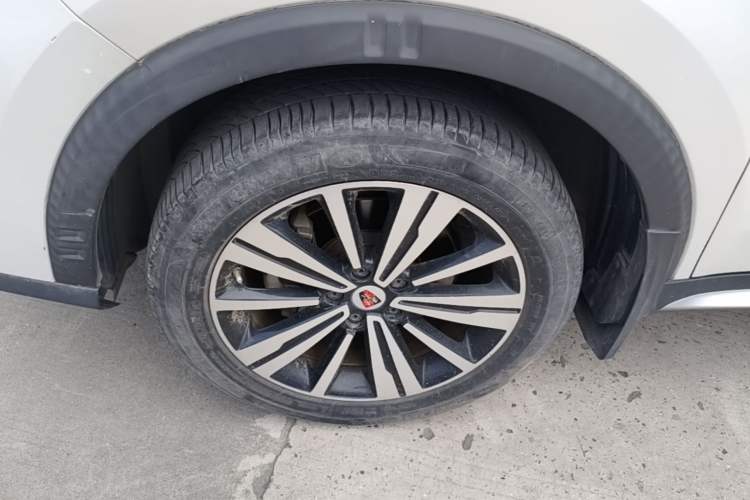 Used Roewe RX5 New Energy 2017 eRX5 50T Hybrid Connected Prestige Flagship Edition Left Front Wheel Hub
