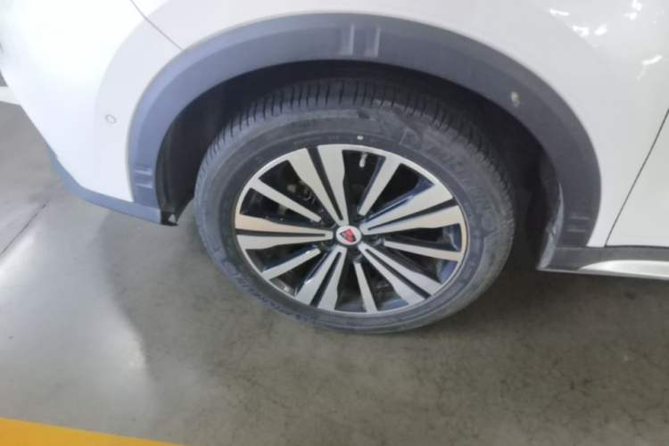 Used Roewe RX5 New Energy 2017 ERX5 EV400 Electric Internet Supreme Edition Left Front Wheel Hub