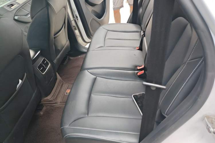 Used Roewe RX5 New Energy 2017 ERX5 EV400 Electric Internet Flagship Edition Left Rear Seat