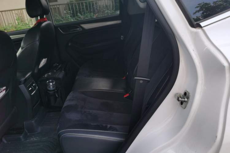 Used Roewe RX5 New Energy 2017 eRX5 50T Hybrid Connected Prestige Flagship Edition Left Rear Seat