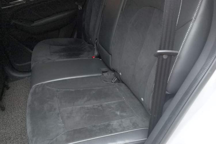 Used Roewe RX5 New Energy 2017 eRX5 50T Hybrid Connected Prestige Flagship Edition Left Rear Seat