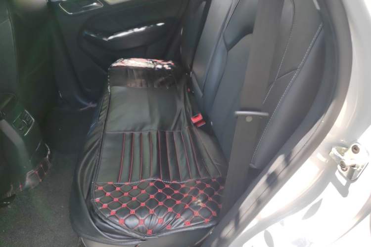 Used Roewe RX5 New Energy 2017 eRX5 50T Hybrid Connected Prestige Flagship Edition Left Rear Seat