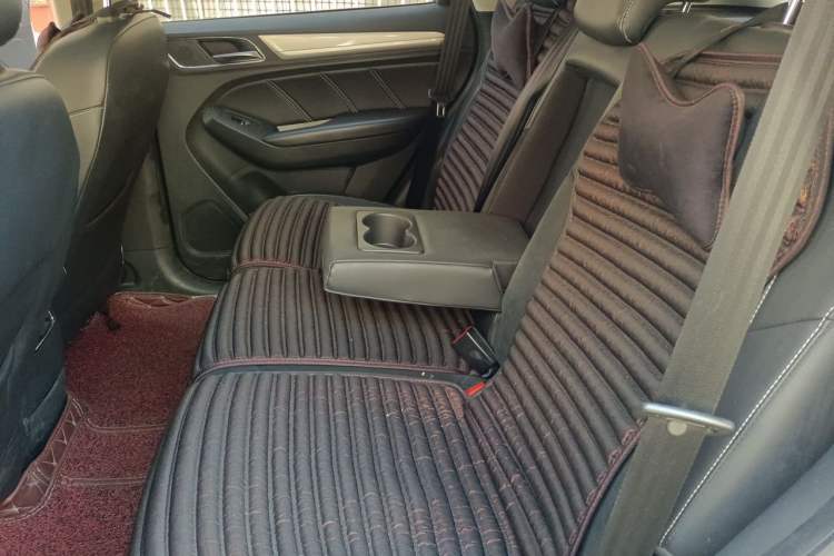 Used Roewe RX5 New Energy 2017 eRX5 50T Hybrid Connected Prestige Flagship Edition Left Rear Seat
